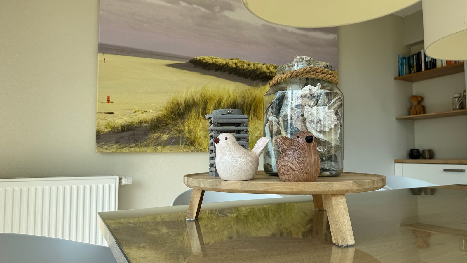 Eettafel met decoratie